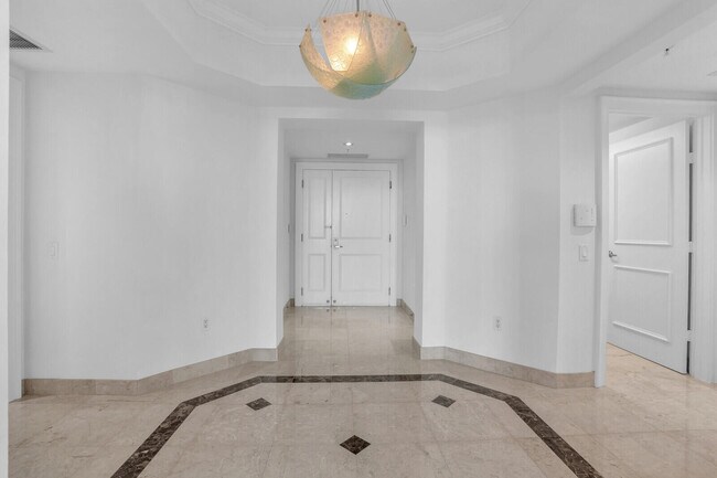 Building Photo - 3630 Gardens 901c Pky