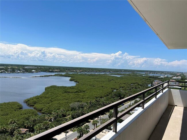 Building Photo - 1601-1601 N Central Ave