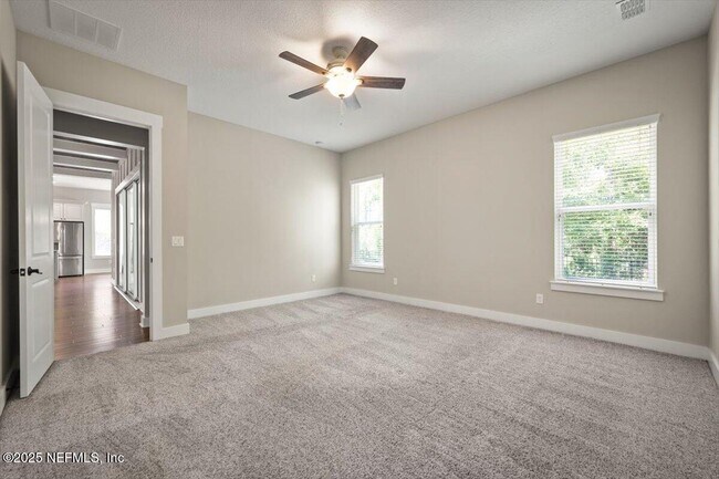 Building Photo - 305 Seahill Dr
