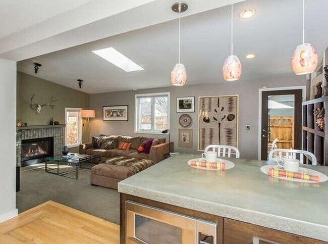 Building Photo - 4 Bed 3 Bath Home In North Boulders Catalpa Park Neighborhood!