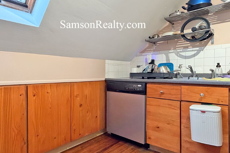 Building Photo - 135 Glenwood Ave