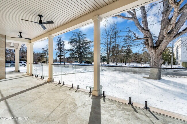 Building Photo - 497 Norwood Ave