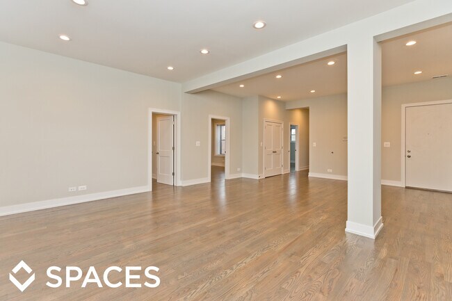 Building Photo - 849 W Lill Ave