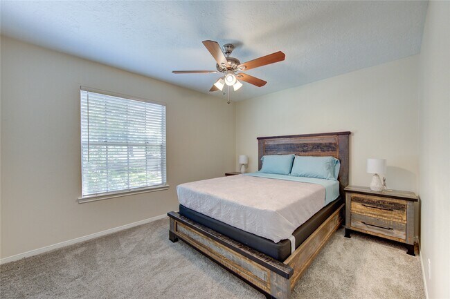 Building Photo - 17206 Seven Pines Dr