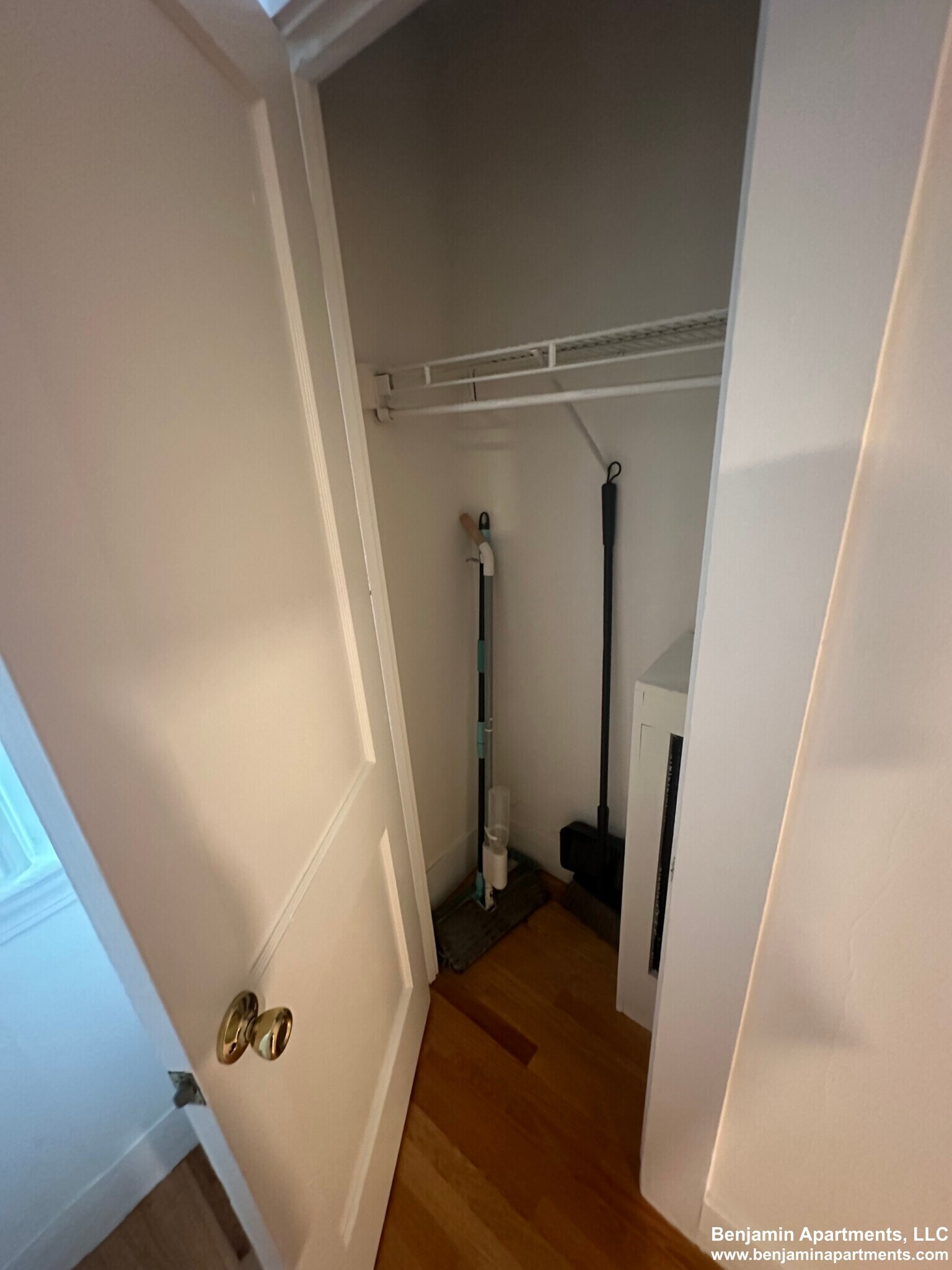 Building Photo - 38 Newton St