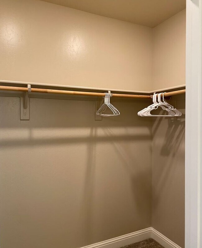 Building Photo - Unbelievable find. Fully furnished 2 or 3 Bedroom house in Seventh Standard Road area