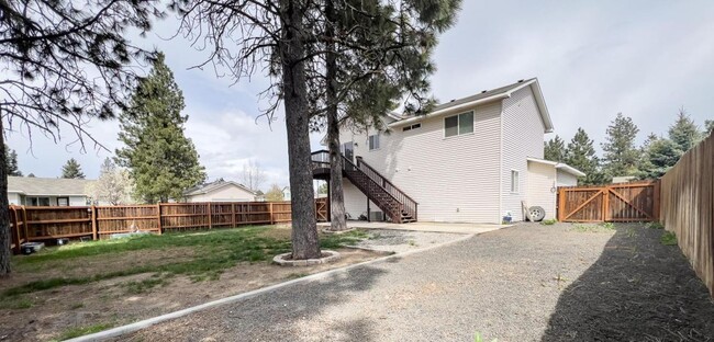 Building Photo - 4 Bedroom in Cheney