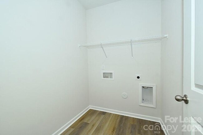 Building Photo - 119 Pecan Grv Ln