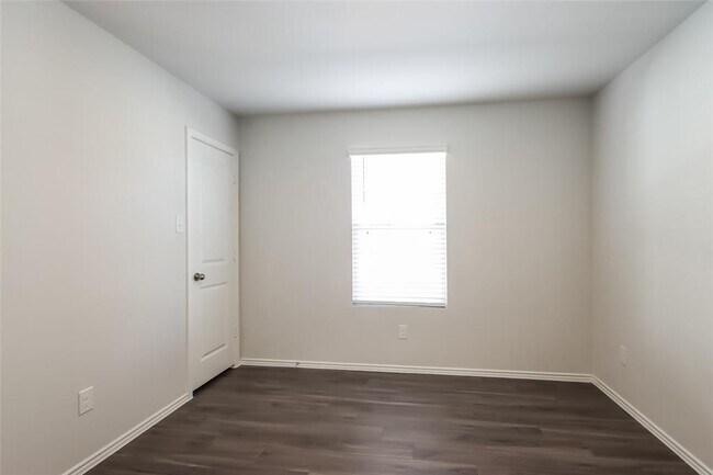 Building Photo - 13565 White Ibis St