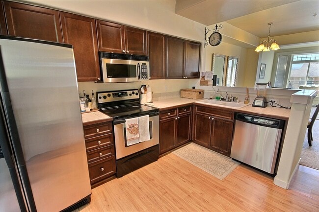 Building Photo - 23300 SE Black Nugget Rd