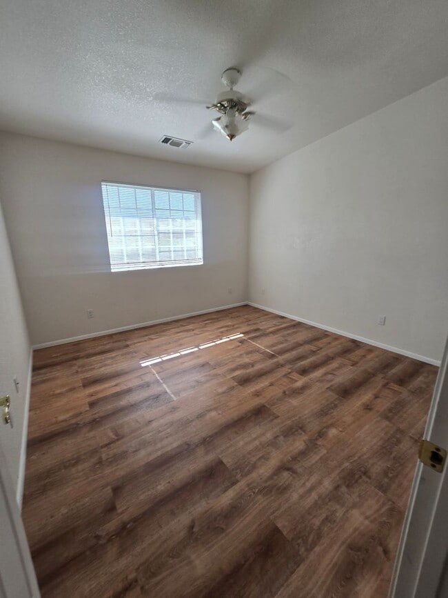 Building Photo - Unfurnished, 1-Year Long-Term Rental