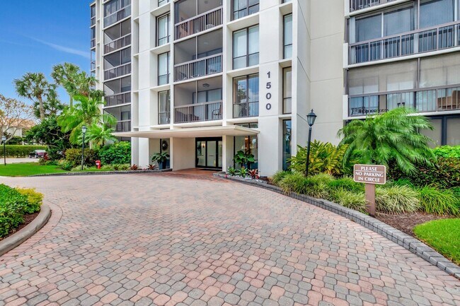 Building Photo - 1566 Bridgewood Dr