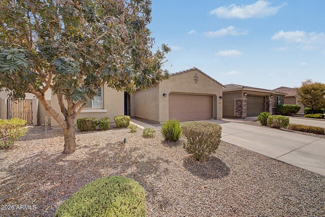Building Photo - 12113 W Country Club Trail