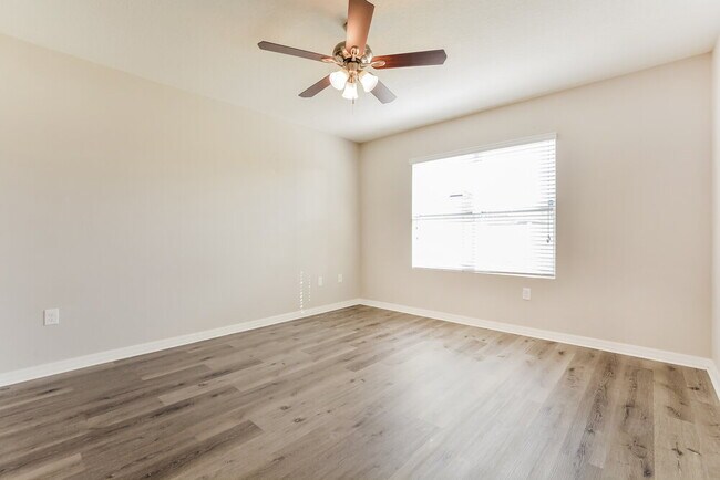 Building Photo - 5120 Star Ruby Ave