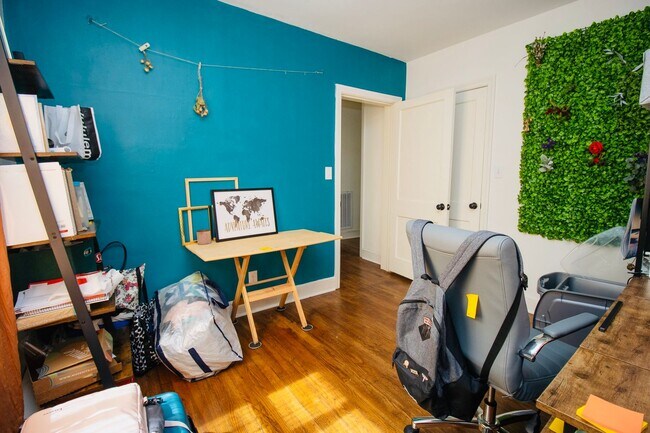 Building Photo - Adorable 3BR Rosewood Rental with Dreamy Porch & Fenced Yard!