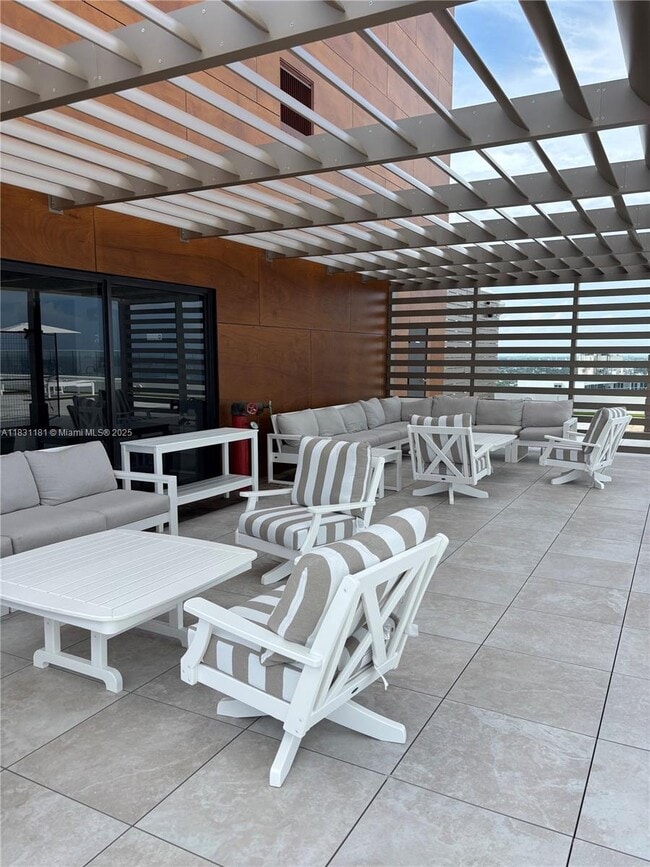 Building Photo - 4020 Galt Ocean Dr