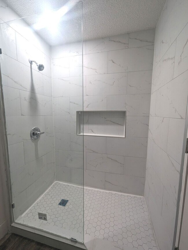Building Photo - Charming Move-In Ready Rambler with Shop &...