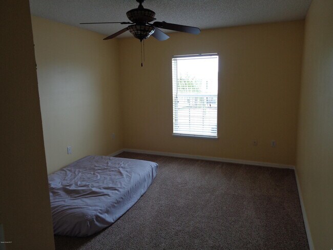 Building Photo - 1677 Sawgrass Dr SW