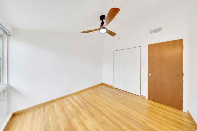 Building Photo - 16439 Kingsbury St