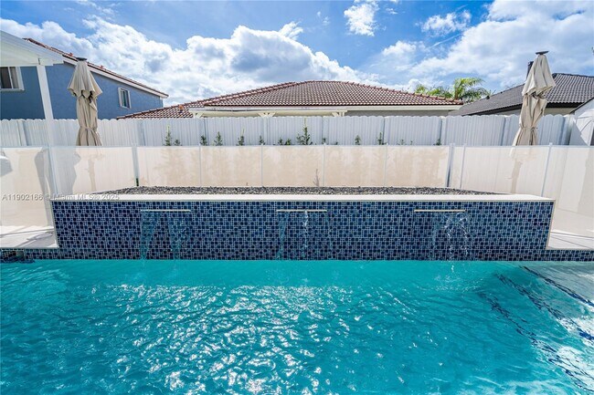 Building Photo - 15822 SW 140th St