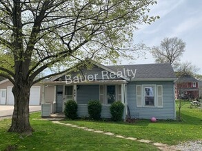 Building Photo - Ranch Style Home