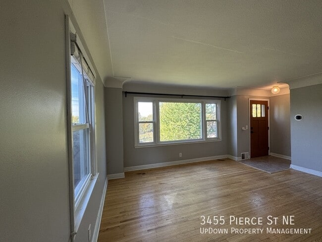 Building Photo - 3455 Pierce St NE