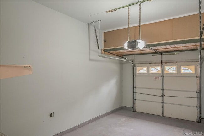 Building Photo - 23 Terrace Ln