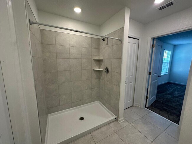 Building Photo - 989 Harold Pass