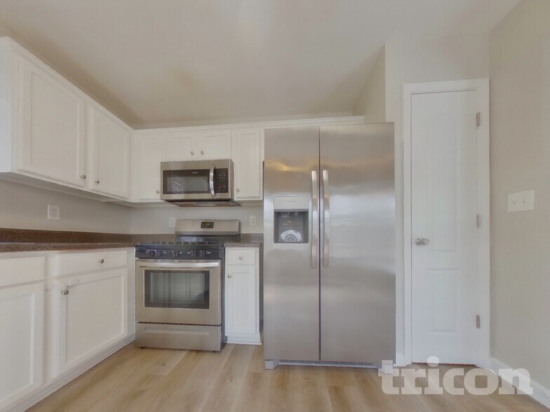 Building Photo - 162 Whetstone Way