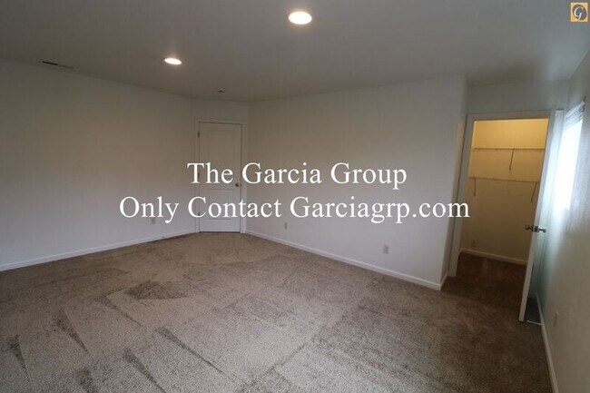 Building Photo - 1129 Lilac St