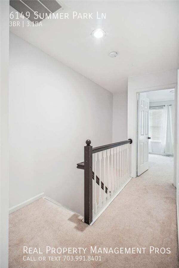 Building Photo - 6149 Summer Park Ln