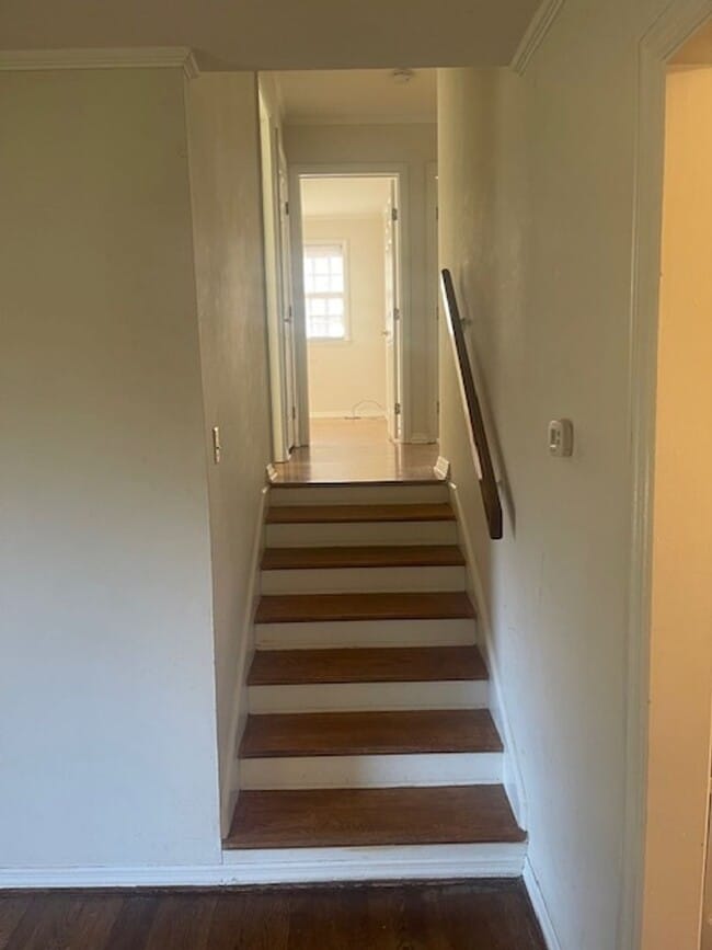 Building Photo - Split level 4 bedroom in Madison Park