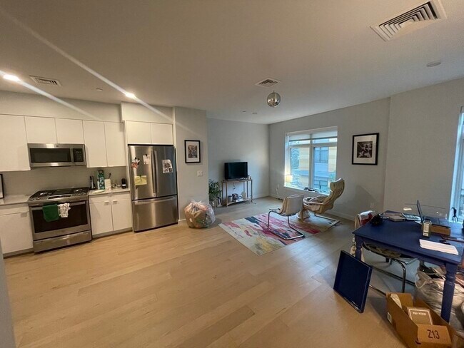 Building Photo - 3 Lisbon St