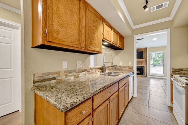Building Photo - 10244 Bridgeland Ln