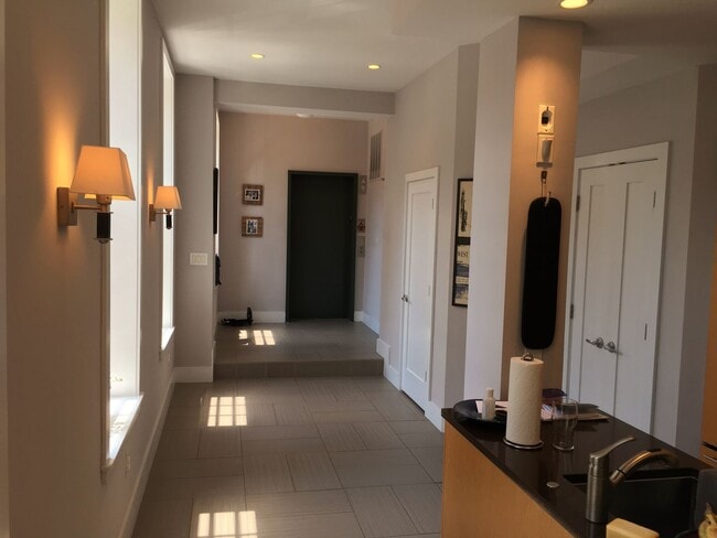 Building Photo - 116 S 20th St