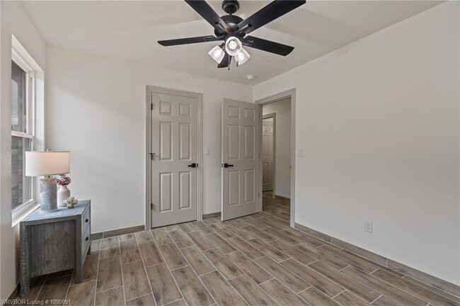 Building Photo - 10415 Preston Ct