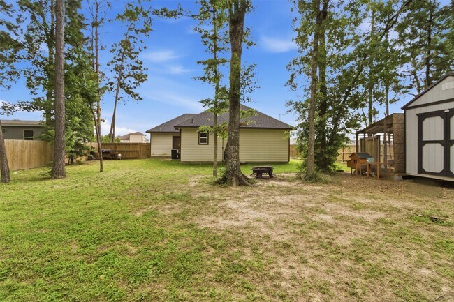 Building Photo - 16529 Kingsbury Dr