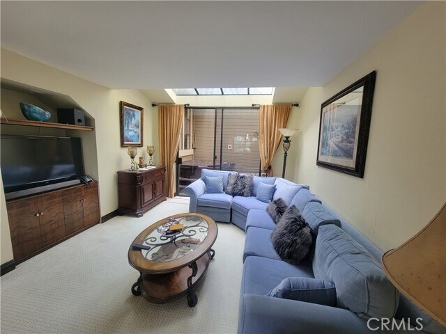 Building Photo - 5 Morning Glory