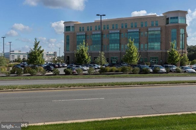 Building Photo - 24693 Kings Canyon Square