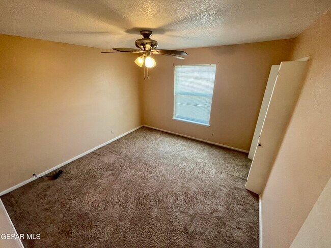 Building Photo - 9004 Lait Dr