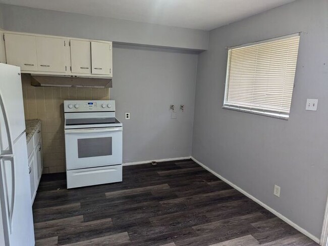 Building Photo - Cozy 1 bed 1 bath apartment for rent!