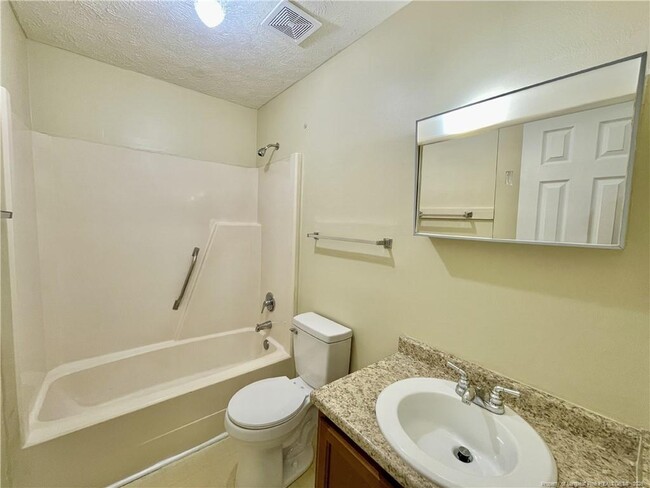 Building Photo - 5854 Aftonshire Dr