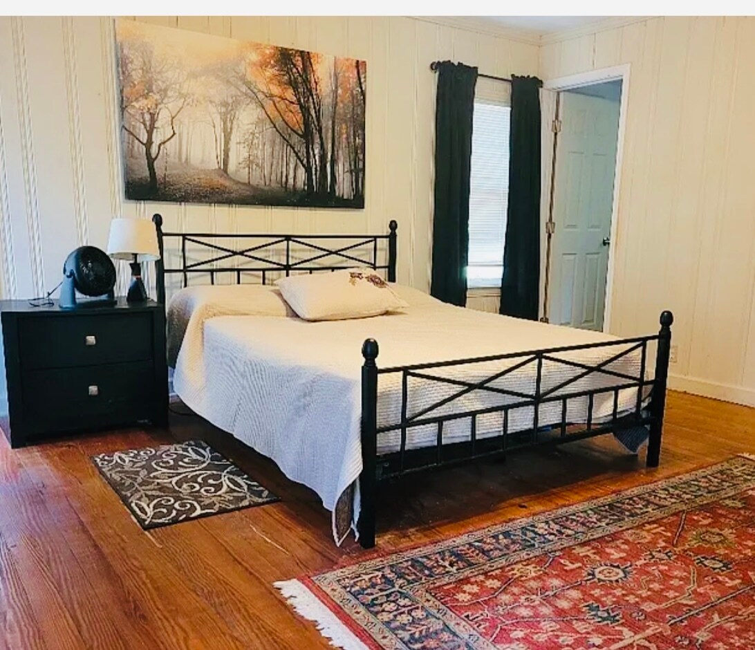 Master bedroom - 4037 Hamilton Rd