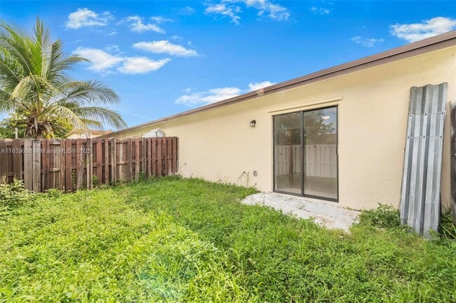 Building Photo - 28151 SW 142nd Ct