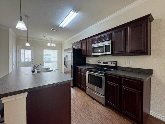 Building Photo - 5513 Galante Ln