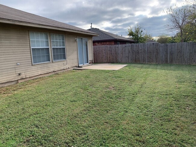 Building Photo - Great Home Fantastic Price!