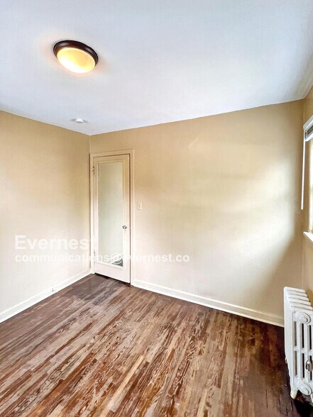 Building Photo - 3812 Drexel Dr