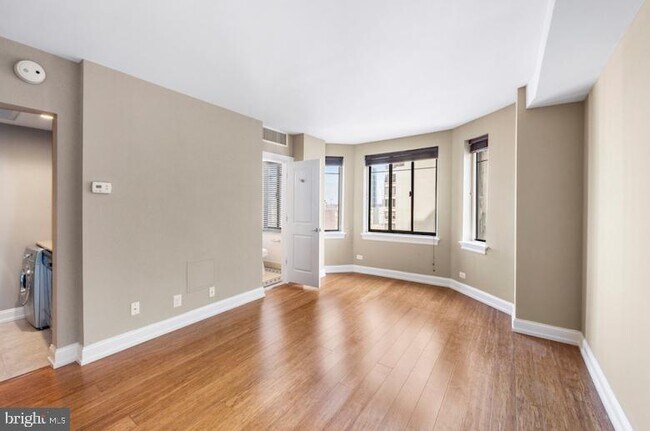 Building Photo - 222 W Rittenhouse Square