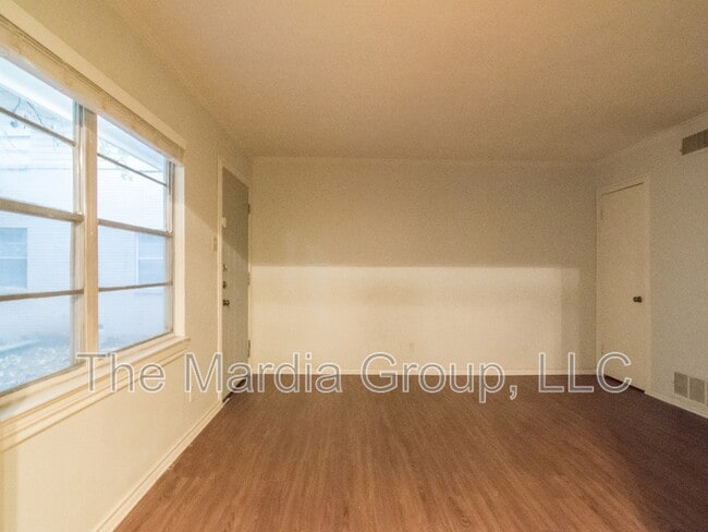 Building Photo - 4311 Cole Ave