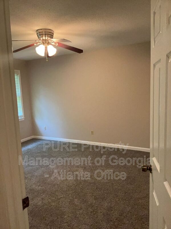 Building Photo - 1386 Stonehenge Ct